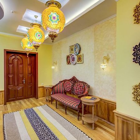 Navat Hotel Bishkek Exteriör bild